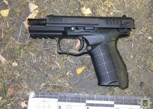 На Кіровоградщині чоловік під час перевірки документів стріляв у поліцейських, є поранені 